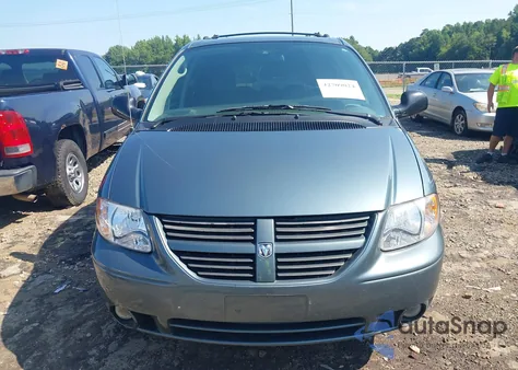 2005 Dodge Grand Caravan Sxt from USA, damaged, VIN 2D4GP44LX5R581304